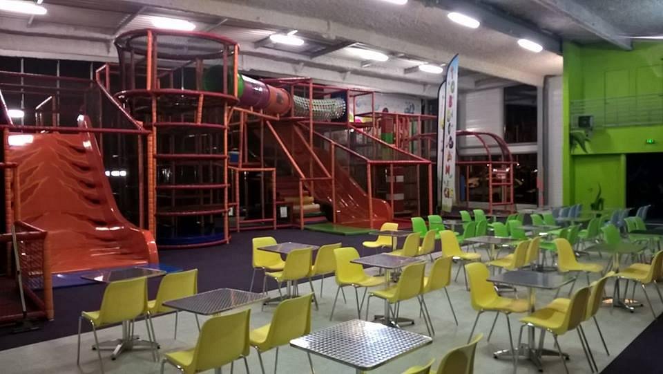 Aire de jeux Toboggan