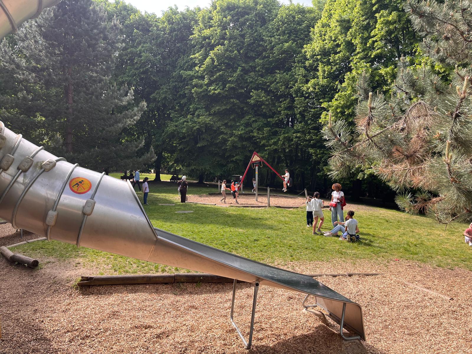 Photo activités parc accrobranche Prolongez la Journée : Aire de Jeux et le Parc en Accès Libre !